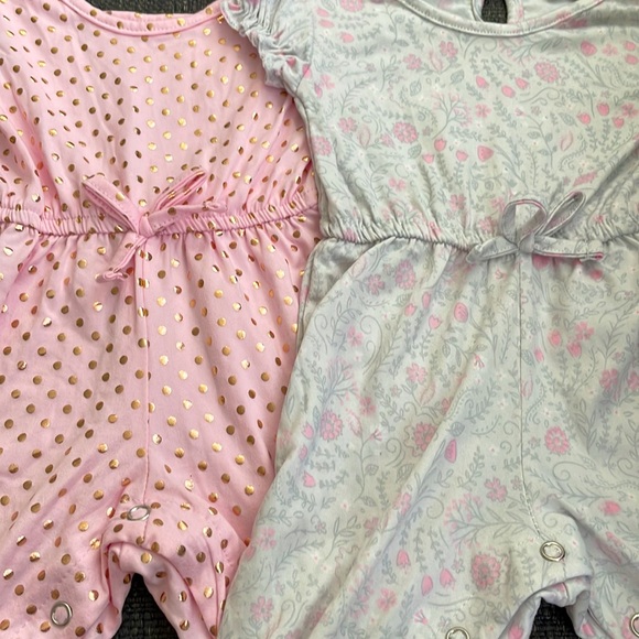 One pieece set - Picture 3 of 5